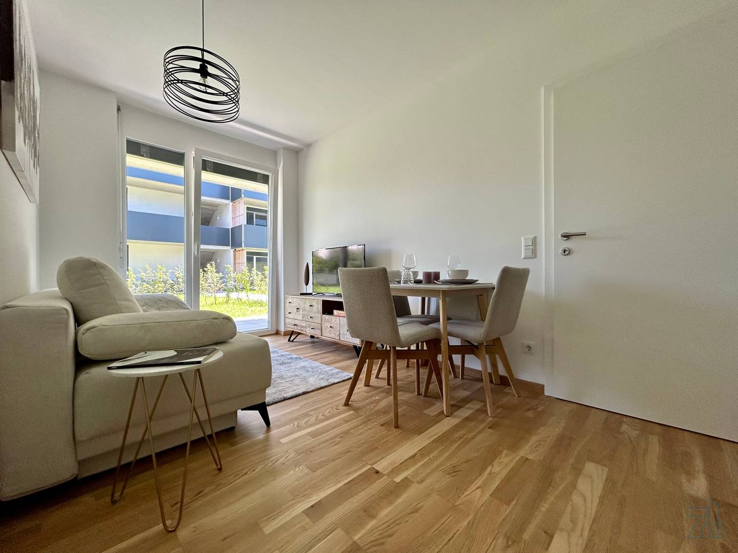 Apartment with garden and terrace furnished