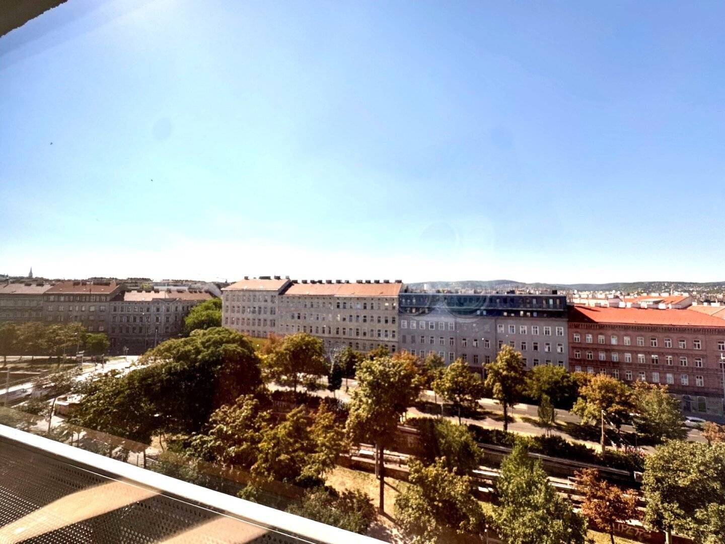 Gürtel neu interpretiert – Wohnprojekt der Extraklasse, smarte Wohnlösung – modernes, geräumiges Studio mit privater Terrasse & sensationellem Stadtblick