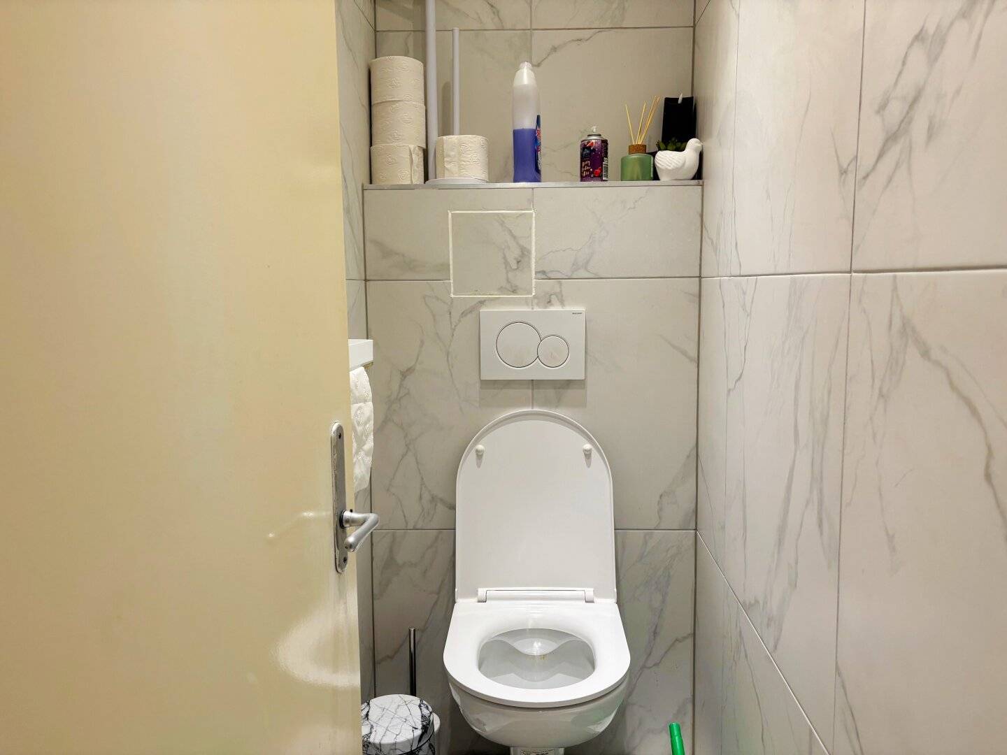 Jetzt investieren – später selbst nutzen oder neu vermieten: 2-Zimmer Wohnung mit Weitblick und perfekter Aufteilung. Freier Mietzins!