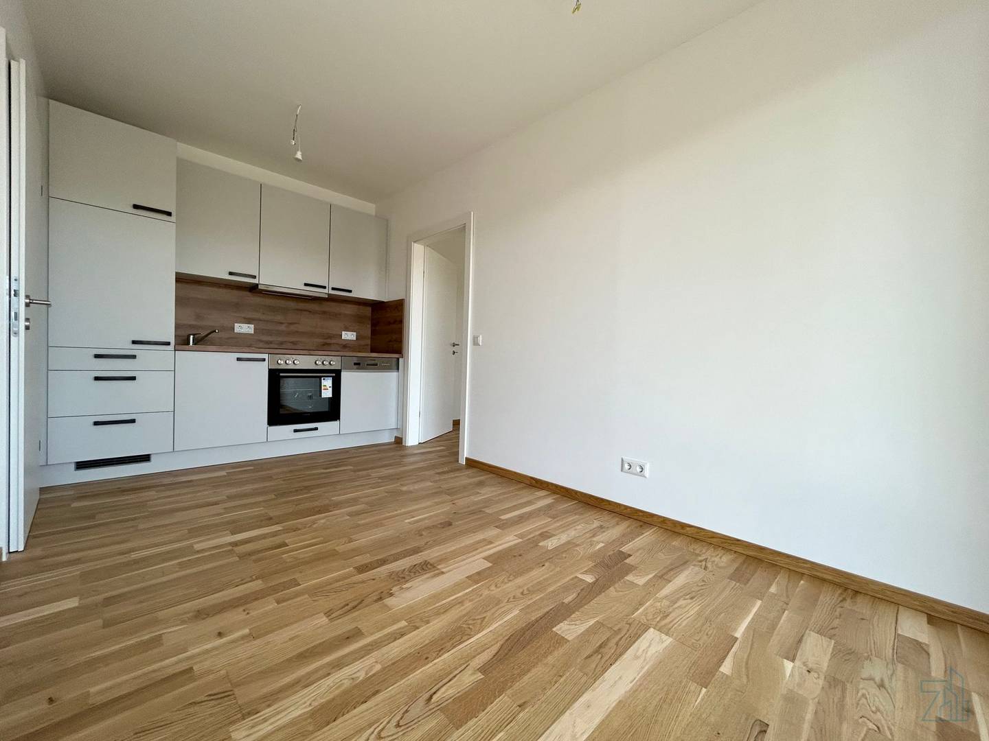 Wohnung Erstbezug mit Balkon und moderner Küche