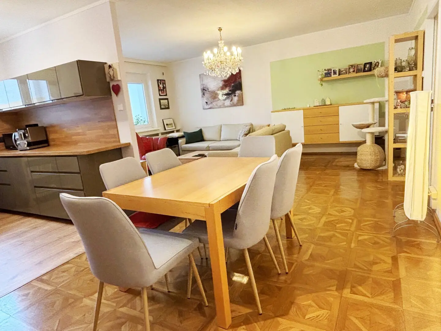 Niedrigenergiehaus: geräumige 4 Zimmer mit Loggia. Jetzt Möbelbonus im Wert von € 1.000,-- sichern!