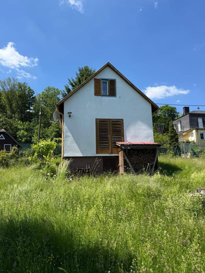 RARE OPPORTUNITY: Charming allotment garden plot in Hietzing green and quiet location with great development potential (Ober St. Veit)