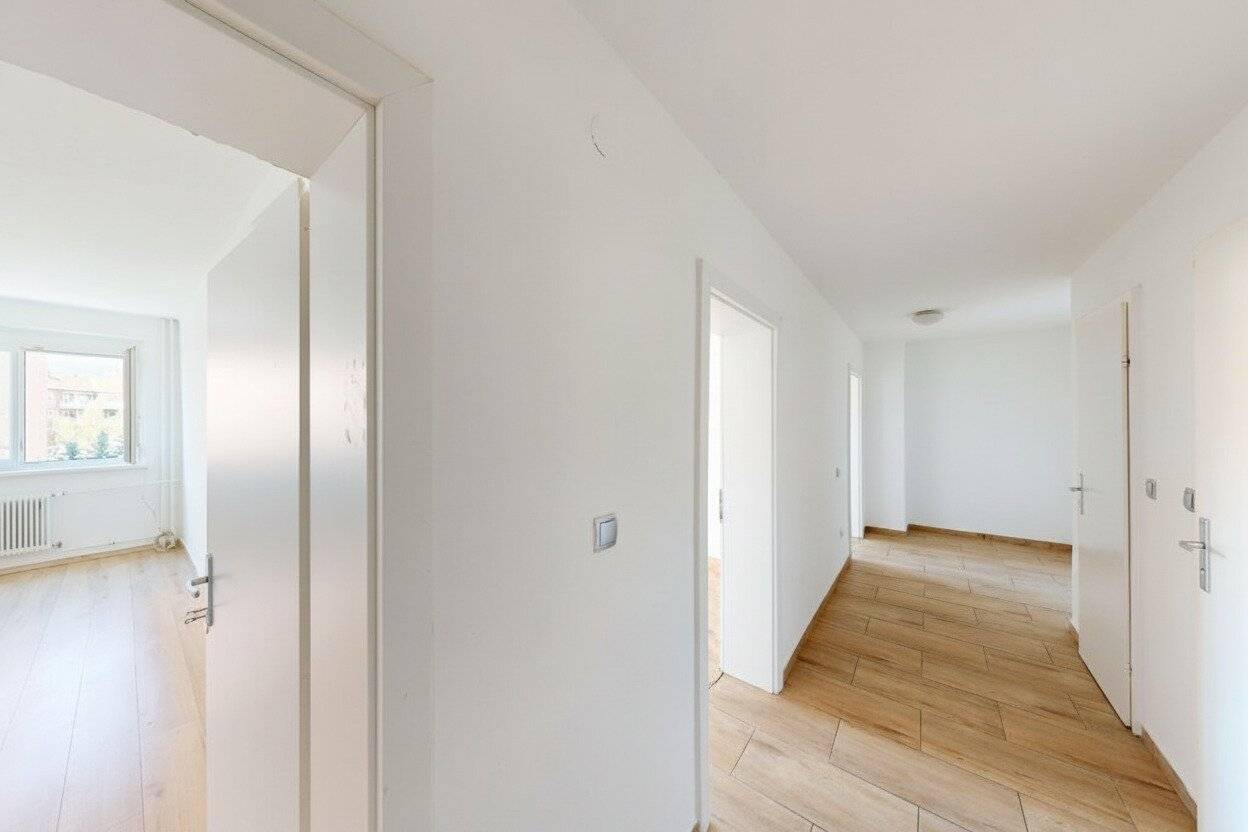 3-Zimmer-Balkonwohnung mit Innenhoflage und Stellplatz - alle Zimmer getrennt begehbar