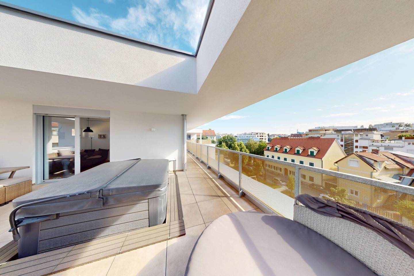 Traumhafte Dachterrassenwohnung mit Panoramablick auf Schlossberg & Plabutsch - Investment oder Eigenheim