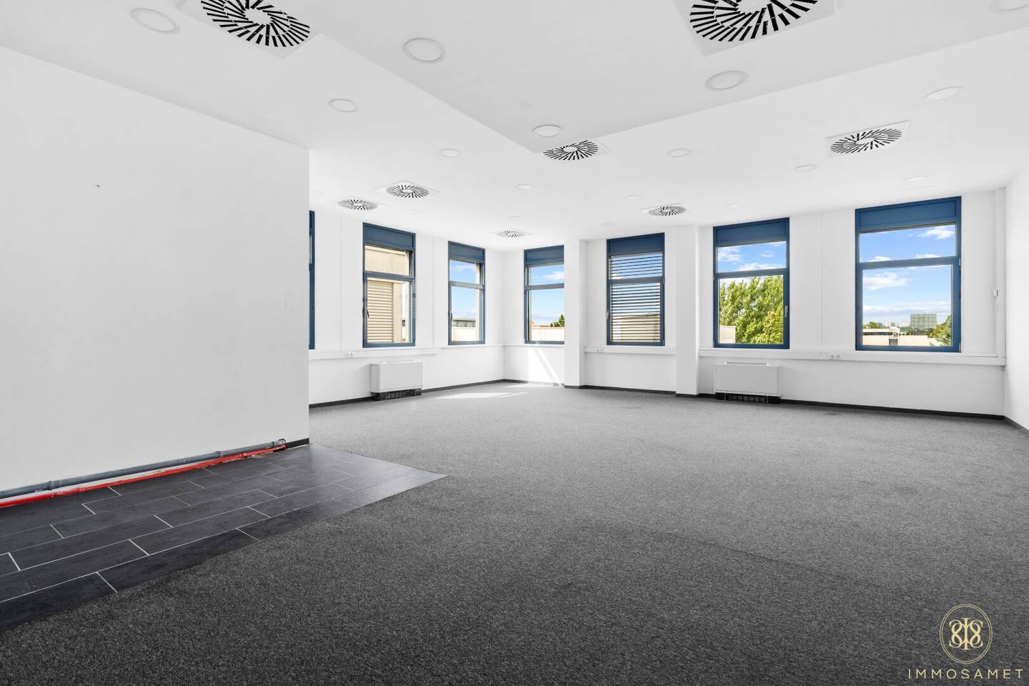 Hochzeitssal/ Fitnessstudio/ Akademie/ Vereinsheim/ Veranstaltungssaal - Gewerbeobjekt mit allen Möglichkeiten