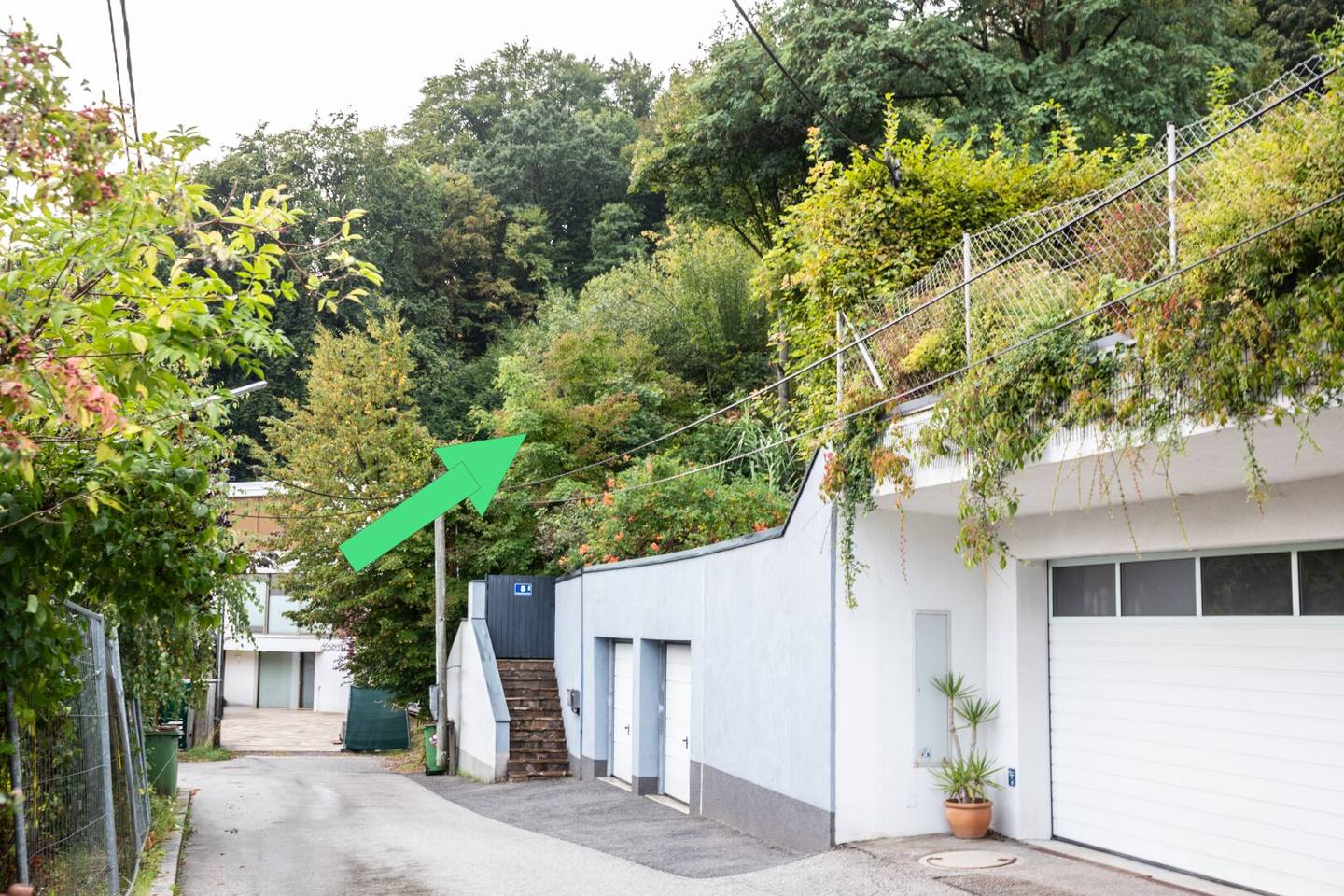Ruhige Stadtrandlage mit Weitblick: Baugrundstück am Waldrand in schöner Wohngegend