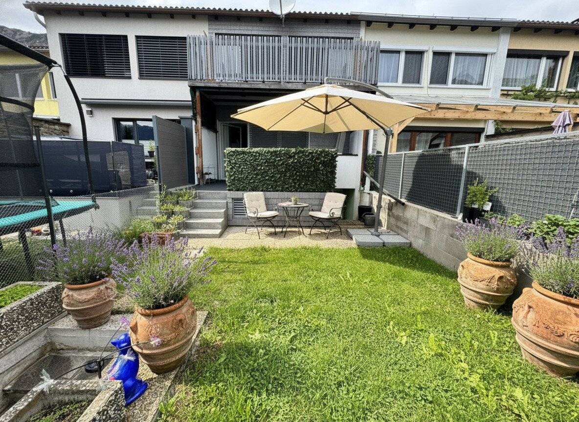 Mils: Charmantes Reihenmittelhaus mit Südgarten