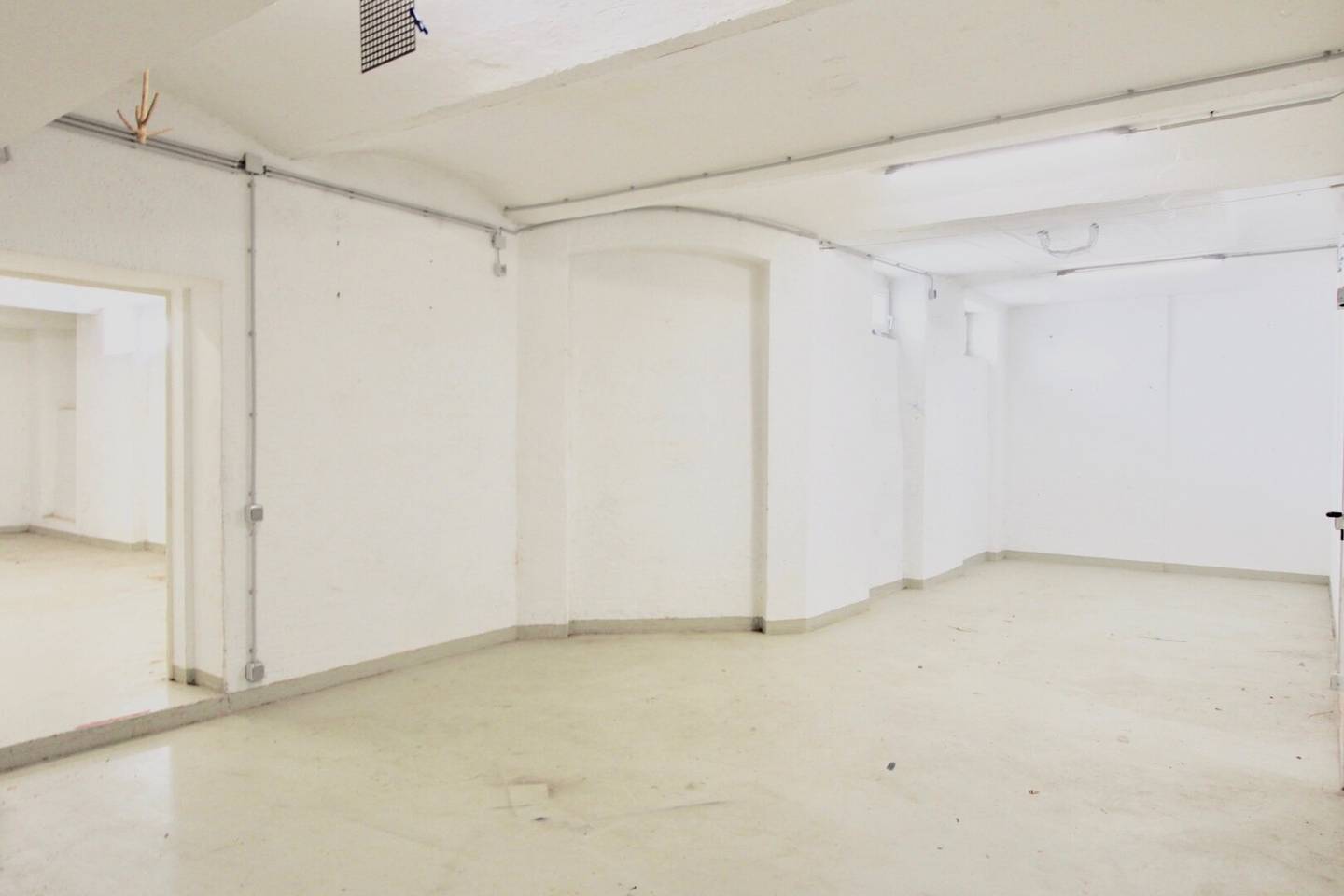 Hübsches Souterrain Atelier/Werkstätte! Nähe Einsiedlerpark!