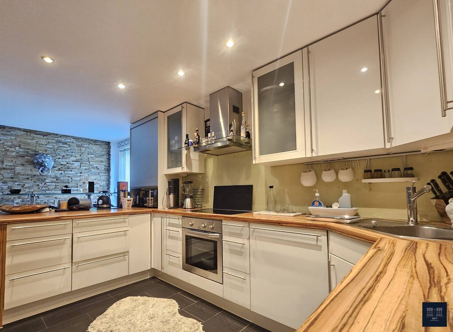 Modernisiertes Einfamilienhaus mit großem Grundstück nahe Linzer Wasserwald
