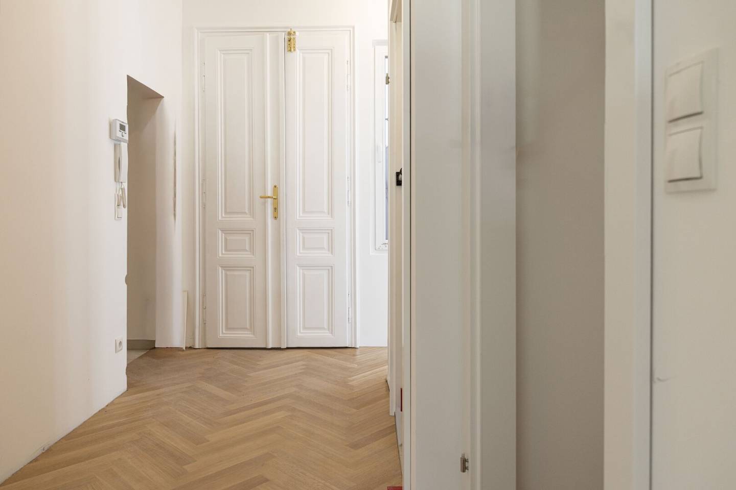 Hell. Großzügig. Charmant – Frisch sanierte 3-Zimmer-Wohnung mit Balkon
