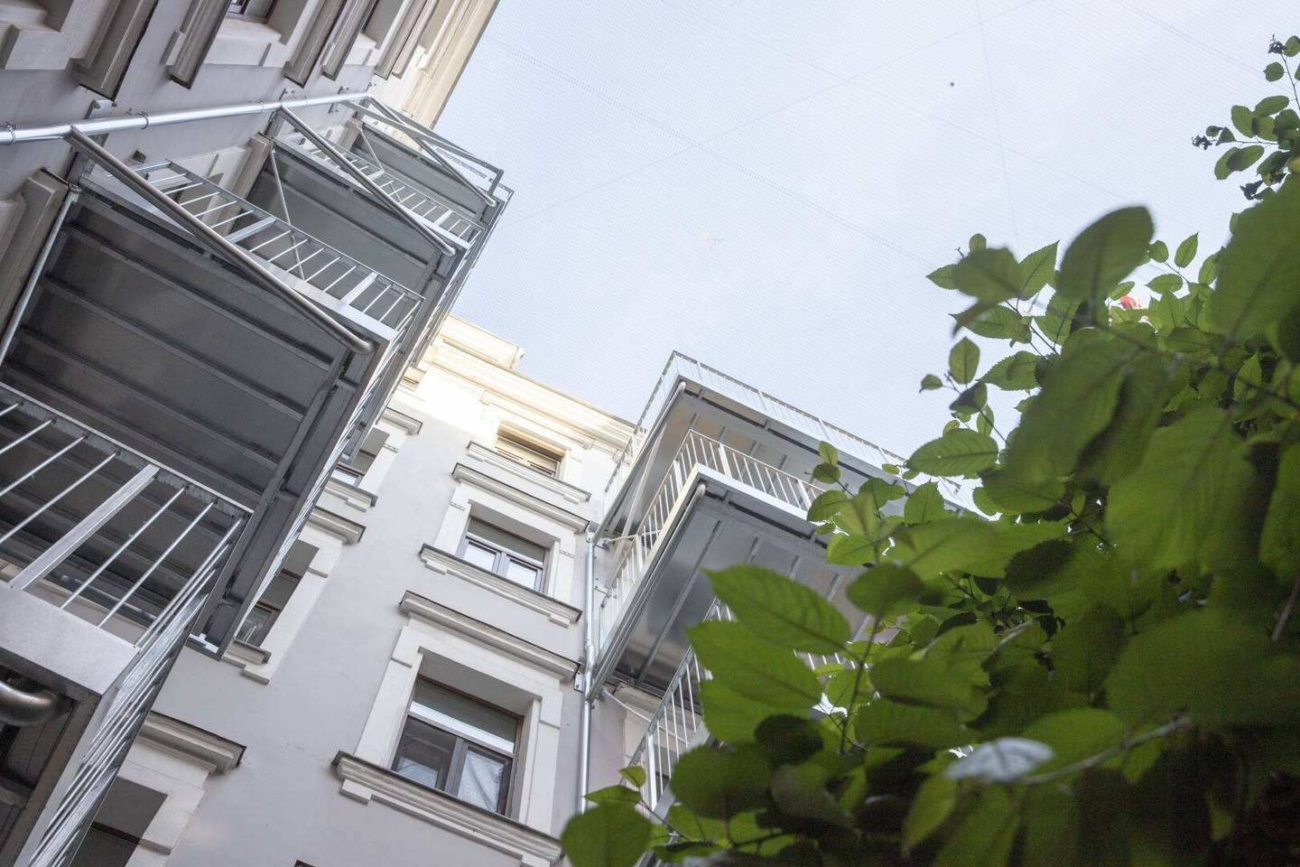 Hell. Großzügig. Charmant – Frisch sanierte 3-Zimmer-Wohnung mit Balkon