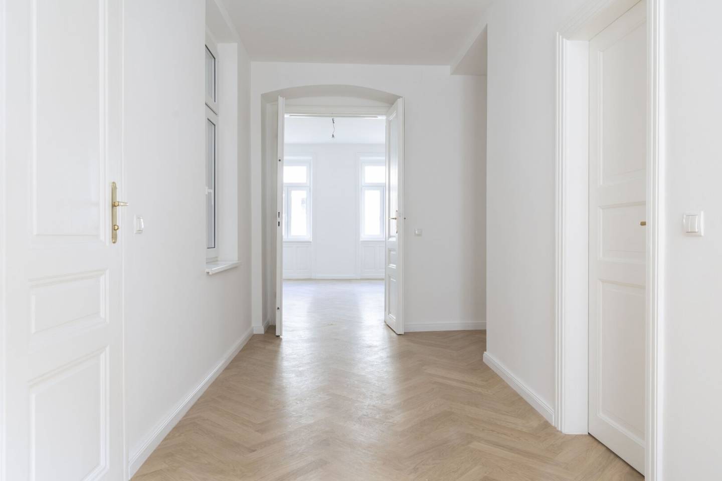 Super geschnittene Altbauwohnung im hippen Stuwerviertel