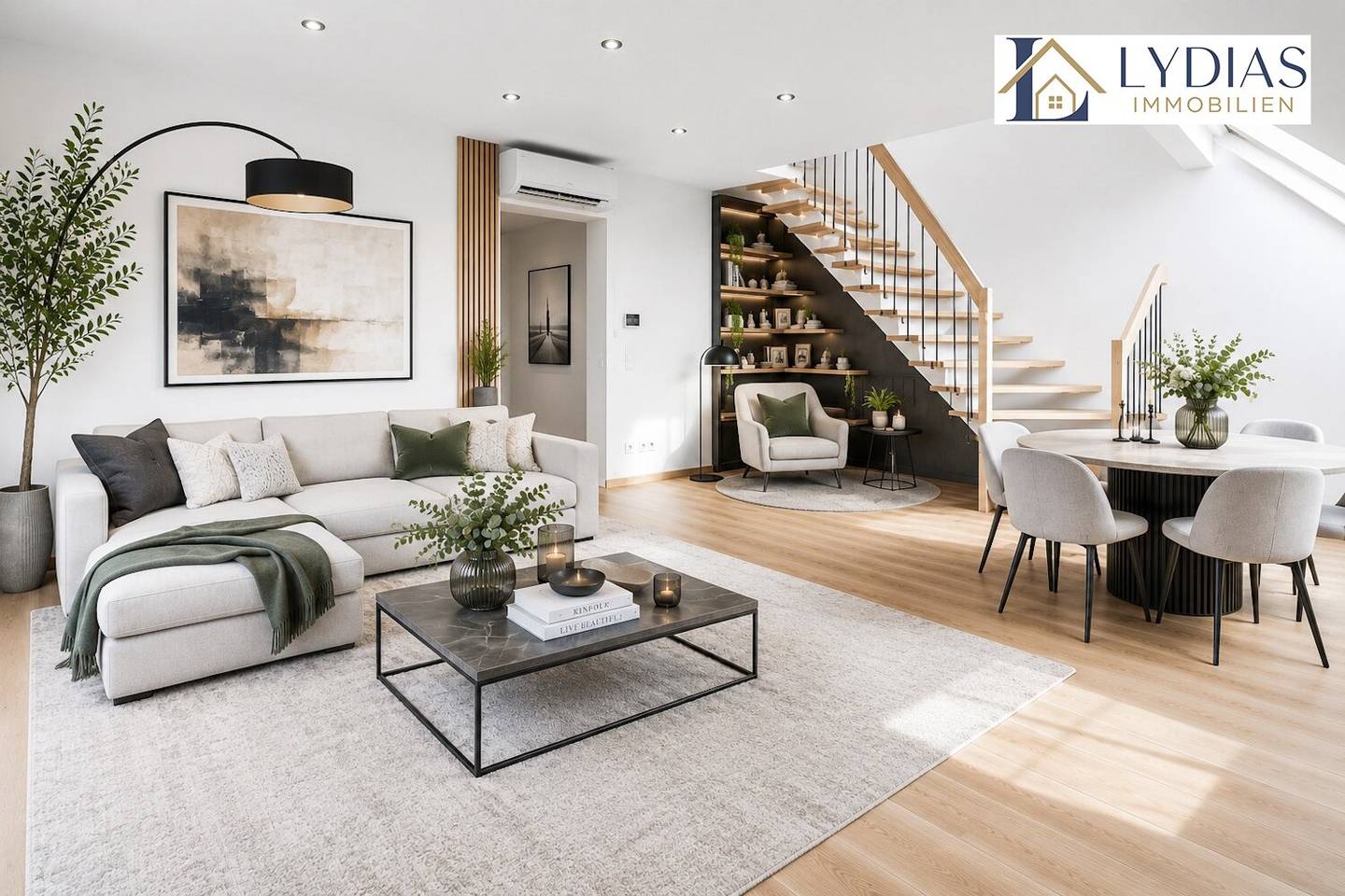 Traumhafte und ruhige DG-Wohnung 2-3 Zimmer mit Terrasse zum Innenhof, Top Lage und hervorragende Infrastruktur!
