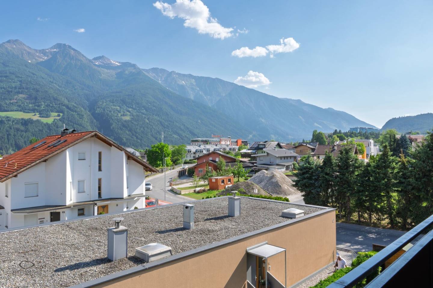 Sonnige Dachgeschoss- Wohnung in zentrumsnaher Lage