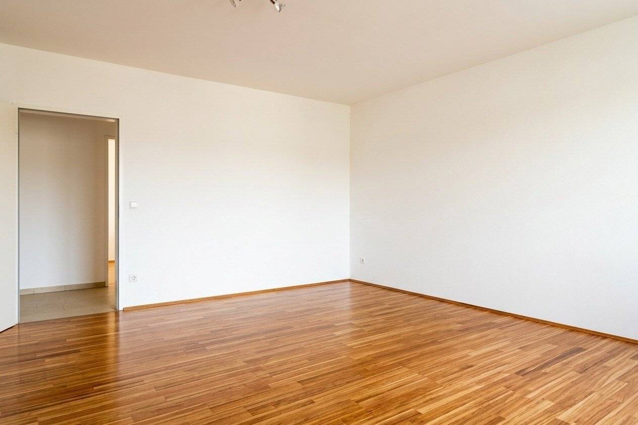 Top Wohnung 34m² mit Balkon, Einbauküche & Aufzug
