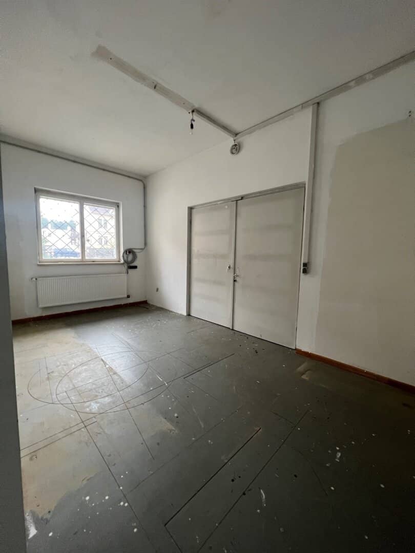 Gewerbeobjekt in St.-Peter mit Büro- und Hallenflächen