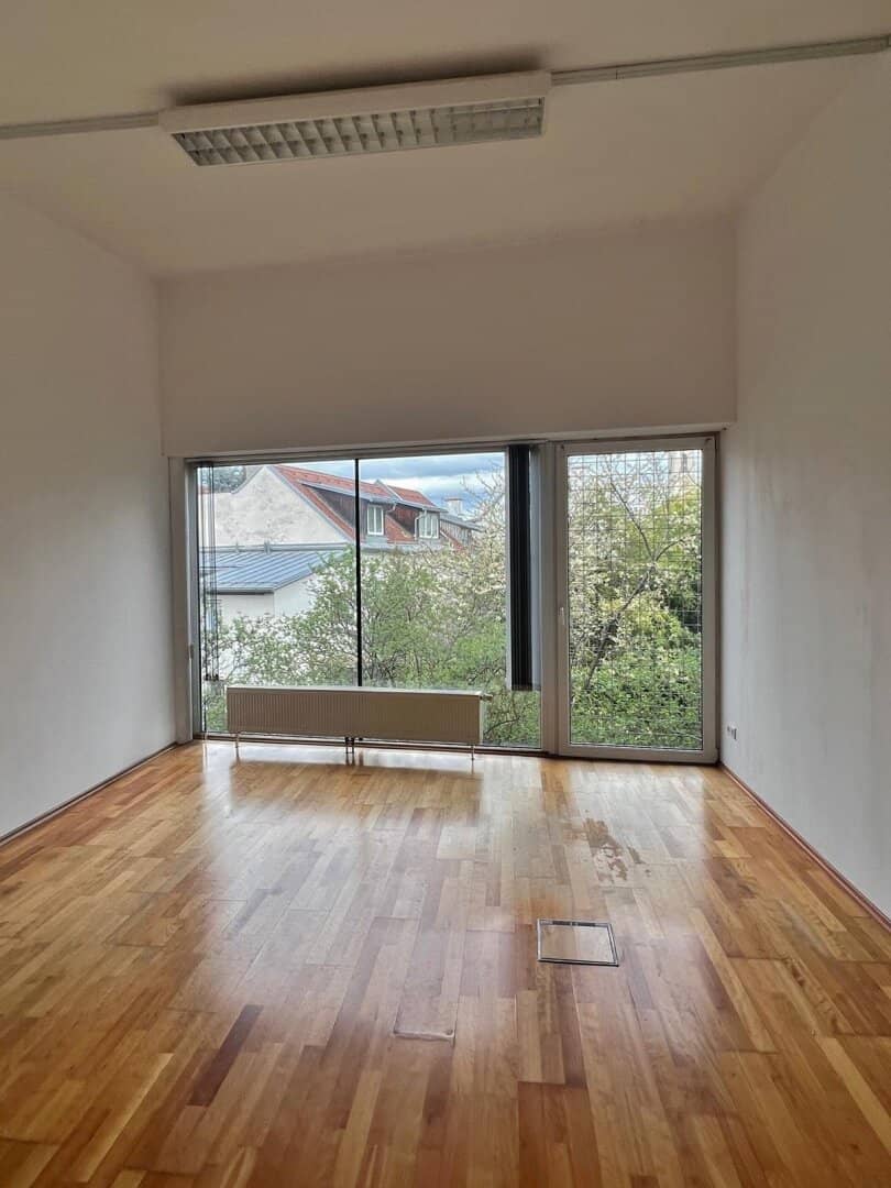 Modern ausgestattete Büroflächen in zentraler Lage, vollklimatisiert, CAT 5