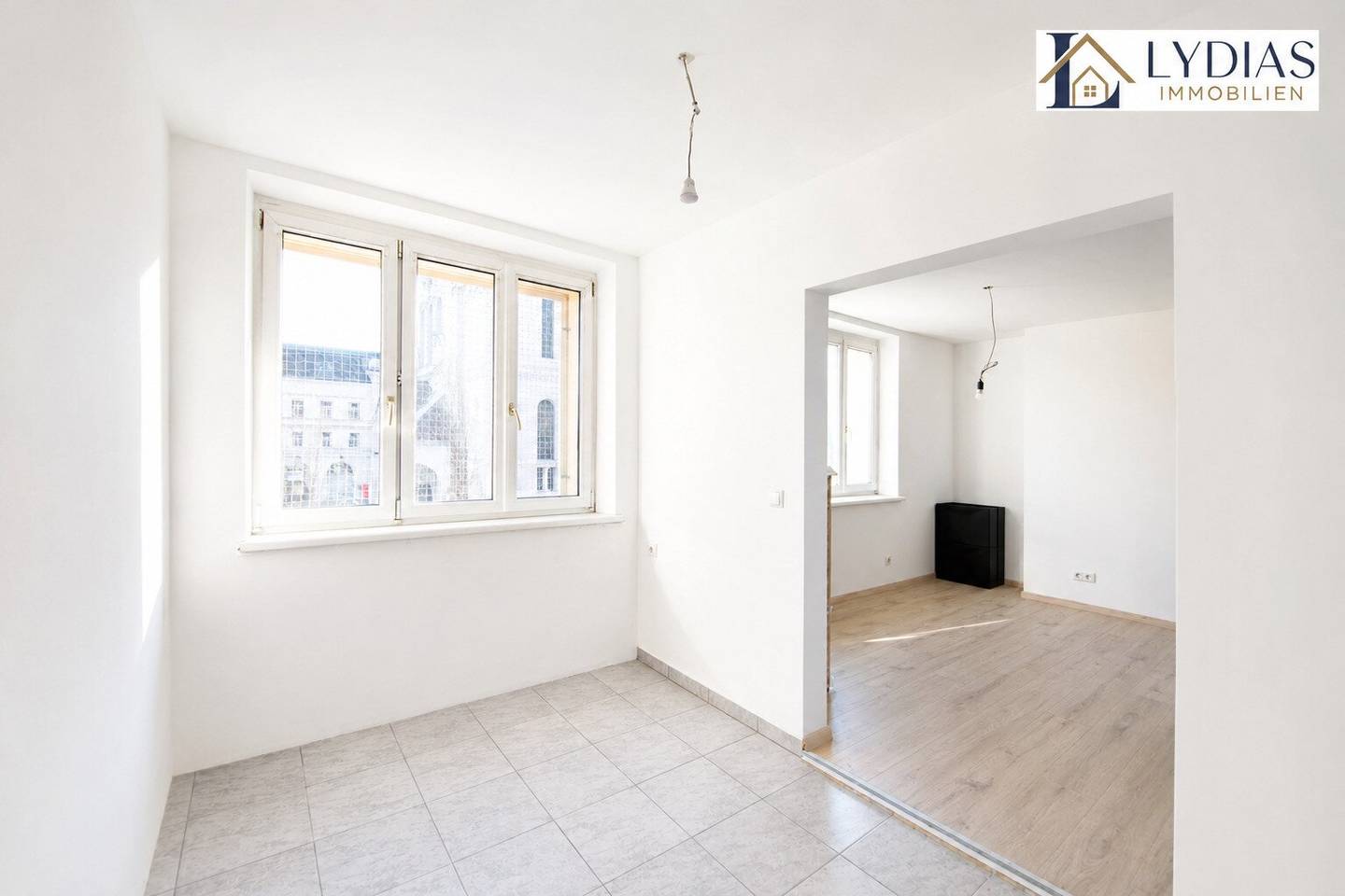Traumhafte und kürzlich sanierte 2-Zimmer-Wohnung, mit Ausblick ins Grüne, optimale Raumaufteilung - Top Lage, Nähe Station U3-Zippererstraße