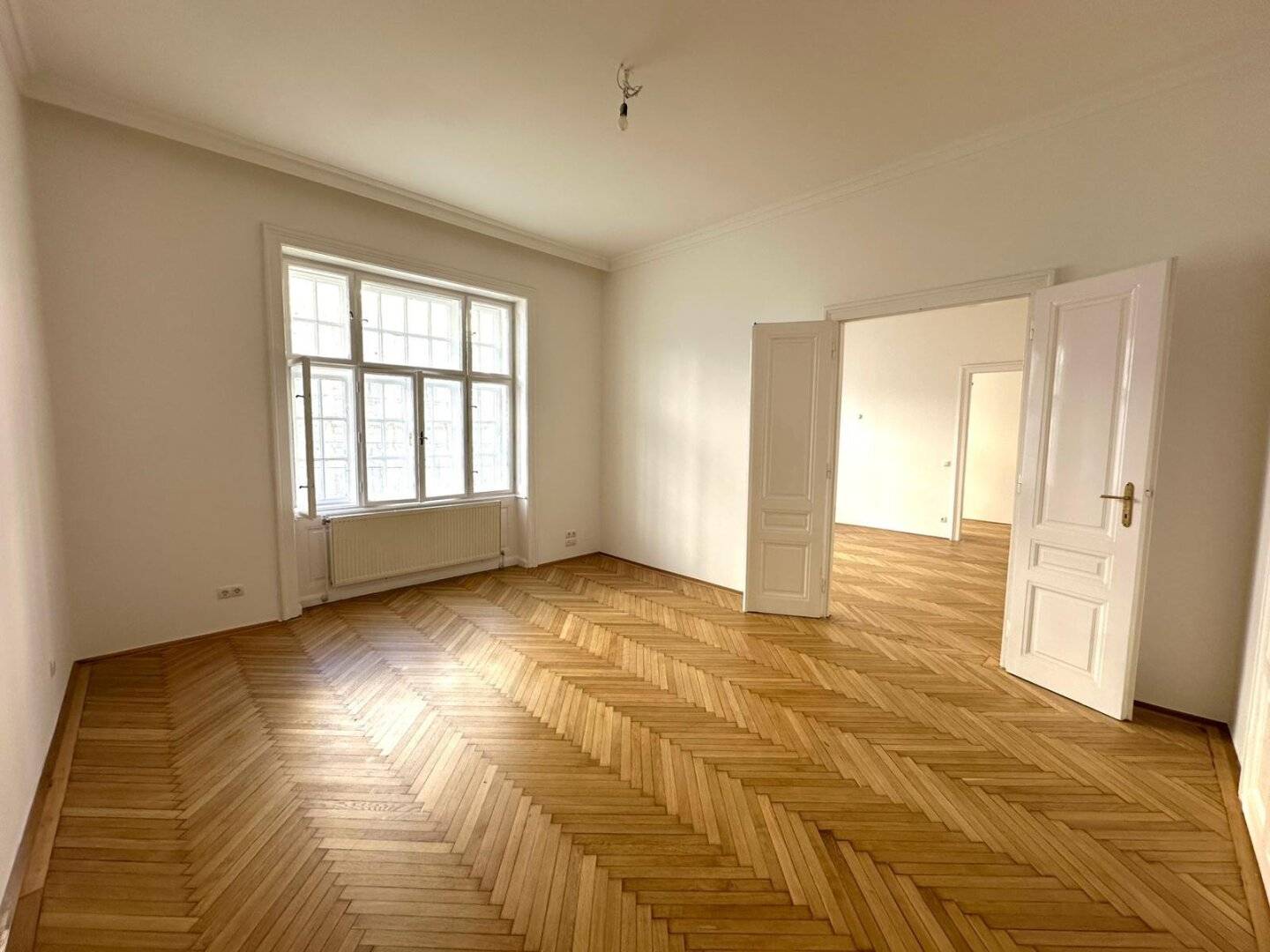 SOMMERAKTION: Halbe Maklerprovision sparen bis 31.8.! Lichtdurchfluteter 4-Zimmer-Altbautraum in 1030-Toplage