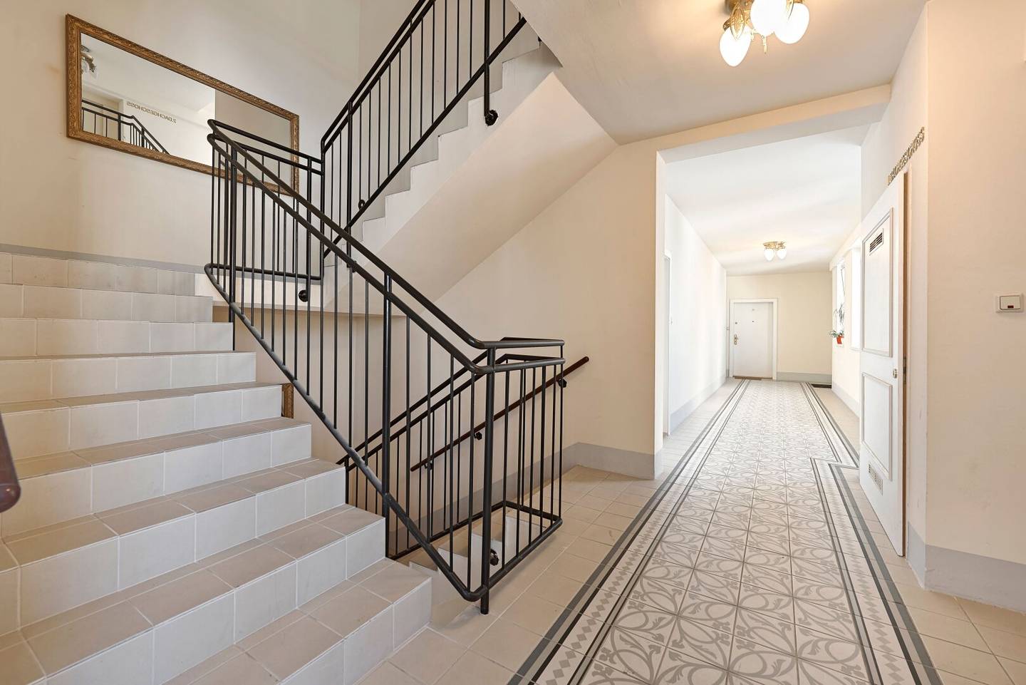 Leibenfrostgasse 8 – Elegant Historic Building in Prime Location