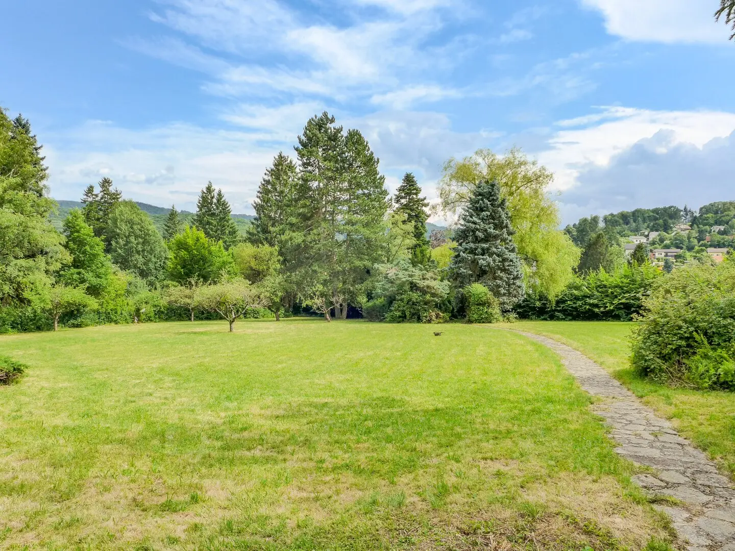 Bauland Wohngebiet mit idyllischen Blickachsen - 2.493 m² im Wienerwald mit Grünblick