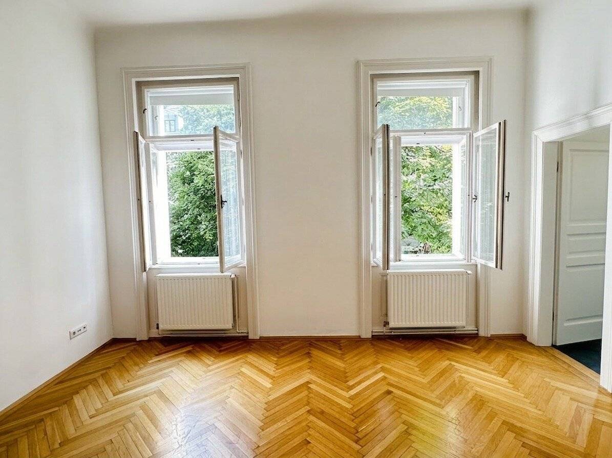 SOMMERAKTION: Halbe Maklerprovision sparen bis 31.8.! Freundliche 2-Zimmer-Altbauwohnung mit Einbauküche und Hof-Grünblick in 1030 Toplage – Möglichkeit des Balkonanbaus