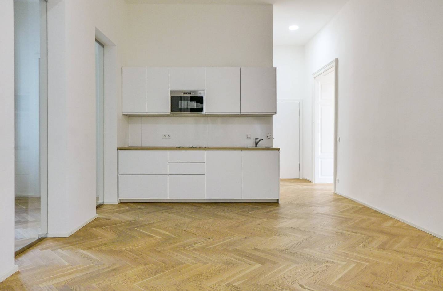 Modernes Büro in repräsentativem Stilaltbau - 7 Zimmer - klimatisiert - Garage