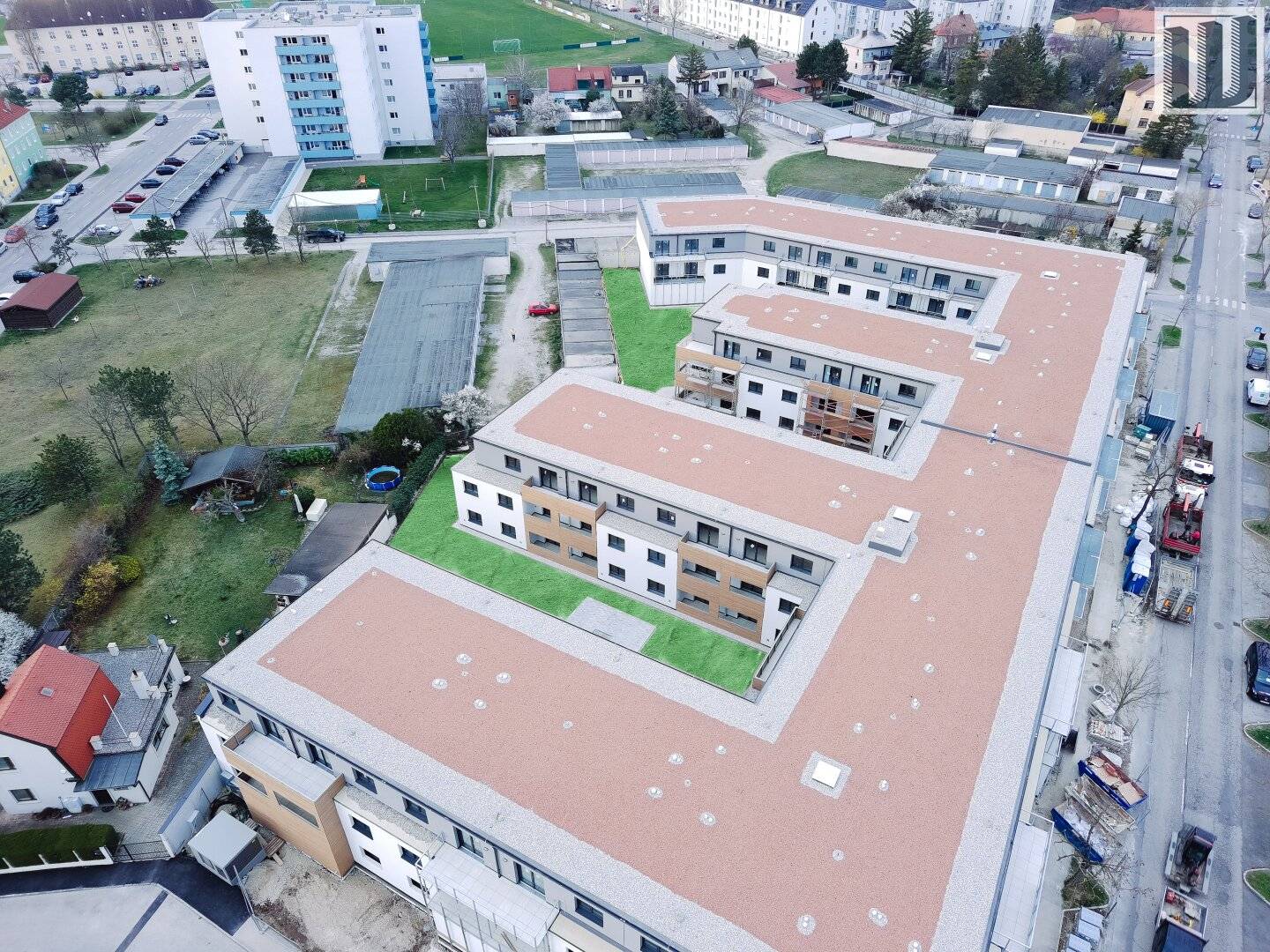 Moderne 2-Zi Wohnung mit Loggia, Terrasse & Garage in Wiener Neustadt - neuwertig!