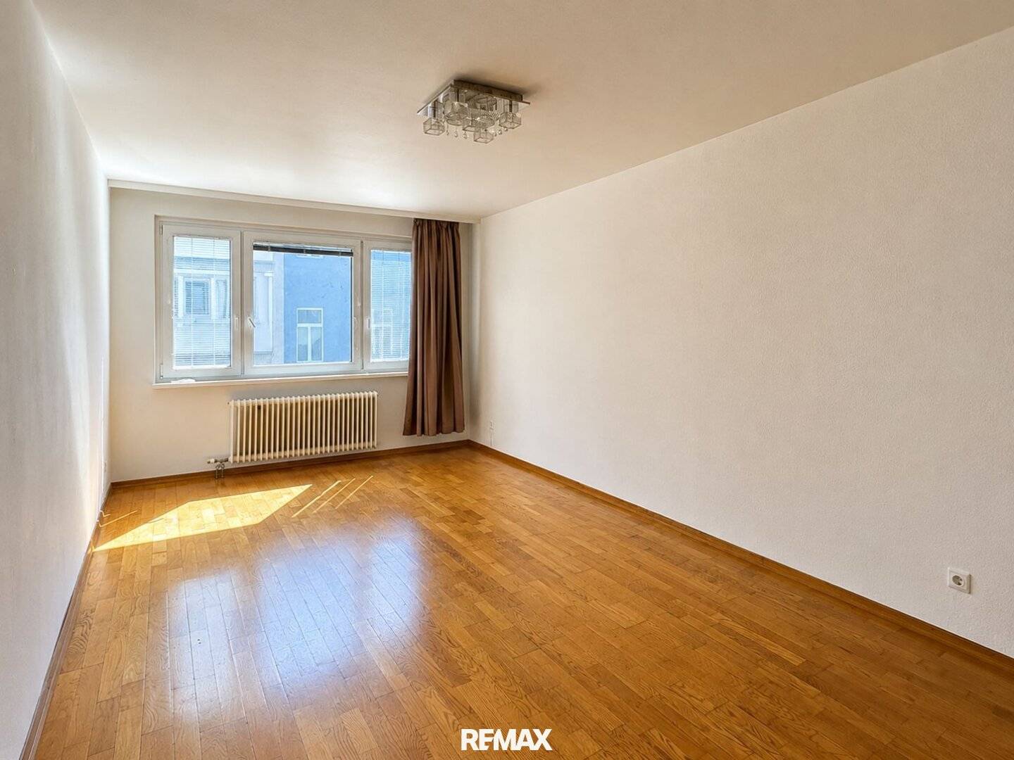 Anlegerwohnung in bester Lage Kaiserstraße // freier Mietzins !!!