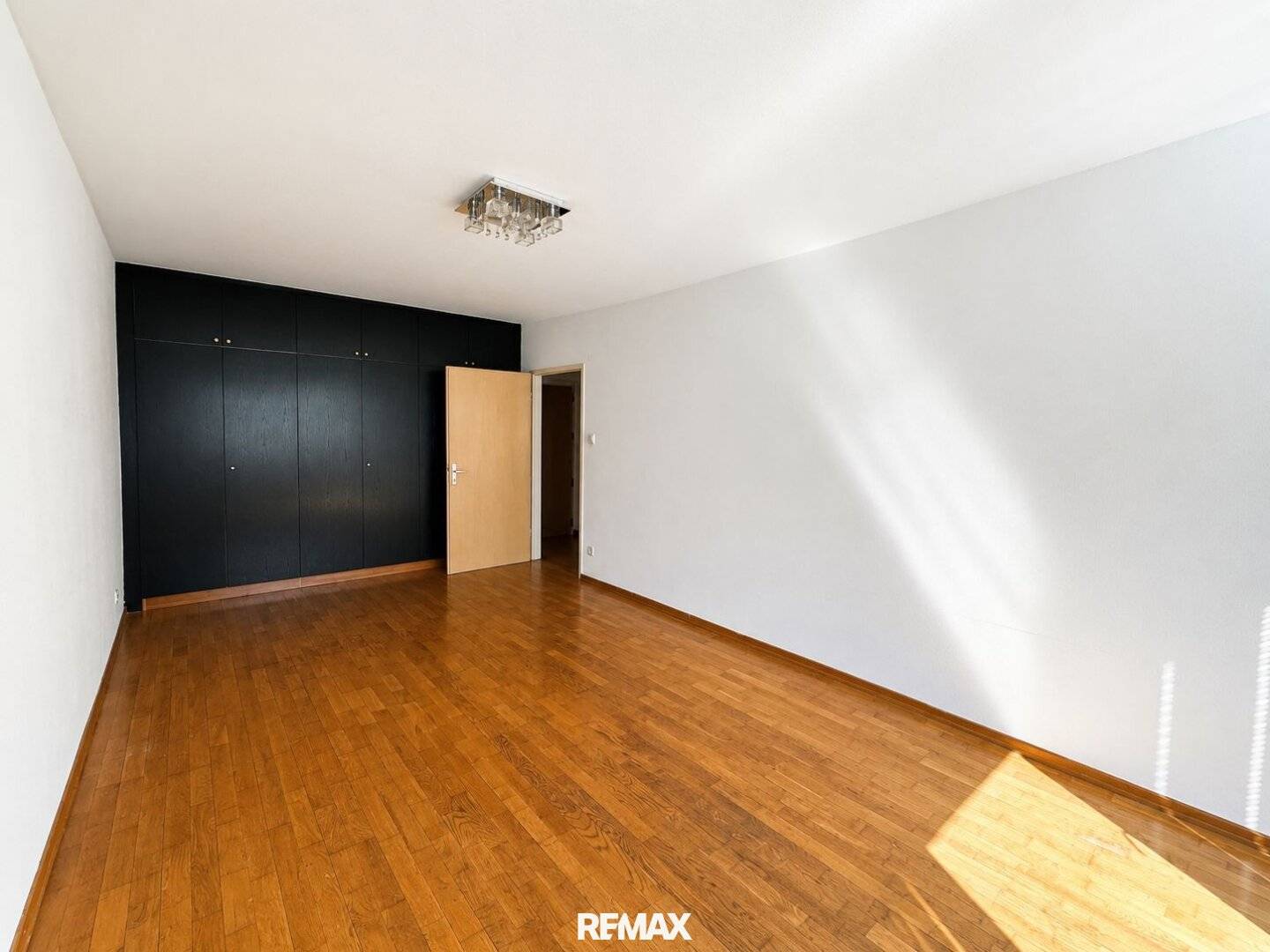 Anlegerwohnung in bester Lage Kaiserstraße // freier Mietzins !!!