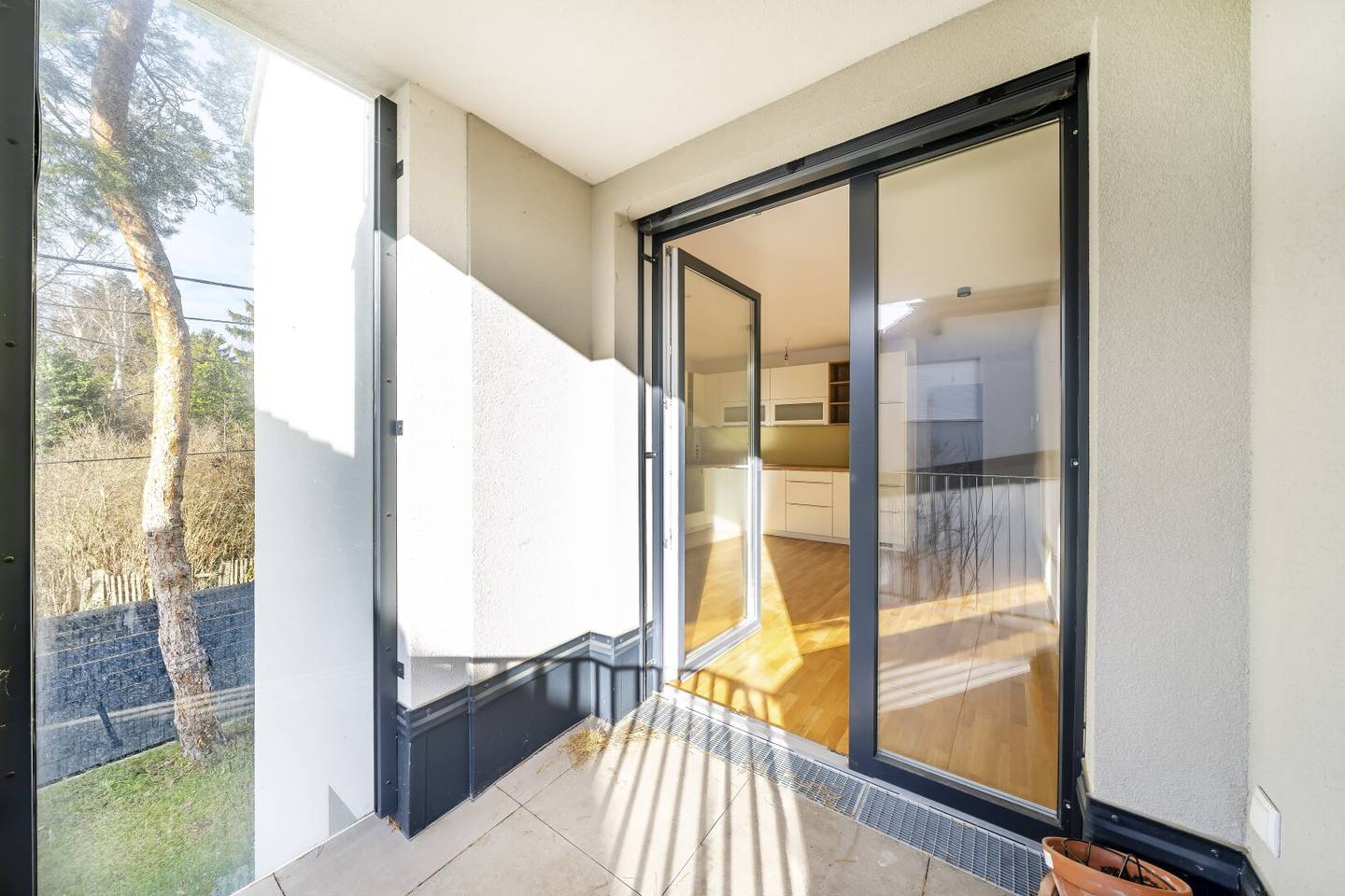 ***2-Zimmer-Neubauwohnung inklusive Küche mit Südbalkon in absoluter Ruhelage auf Eigengrund***
