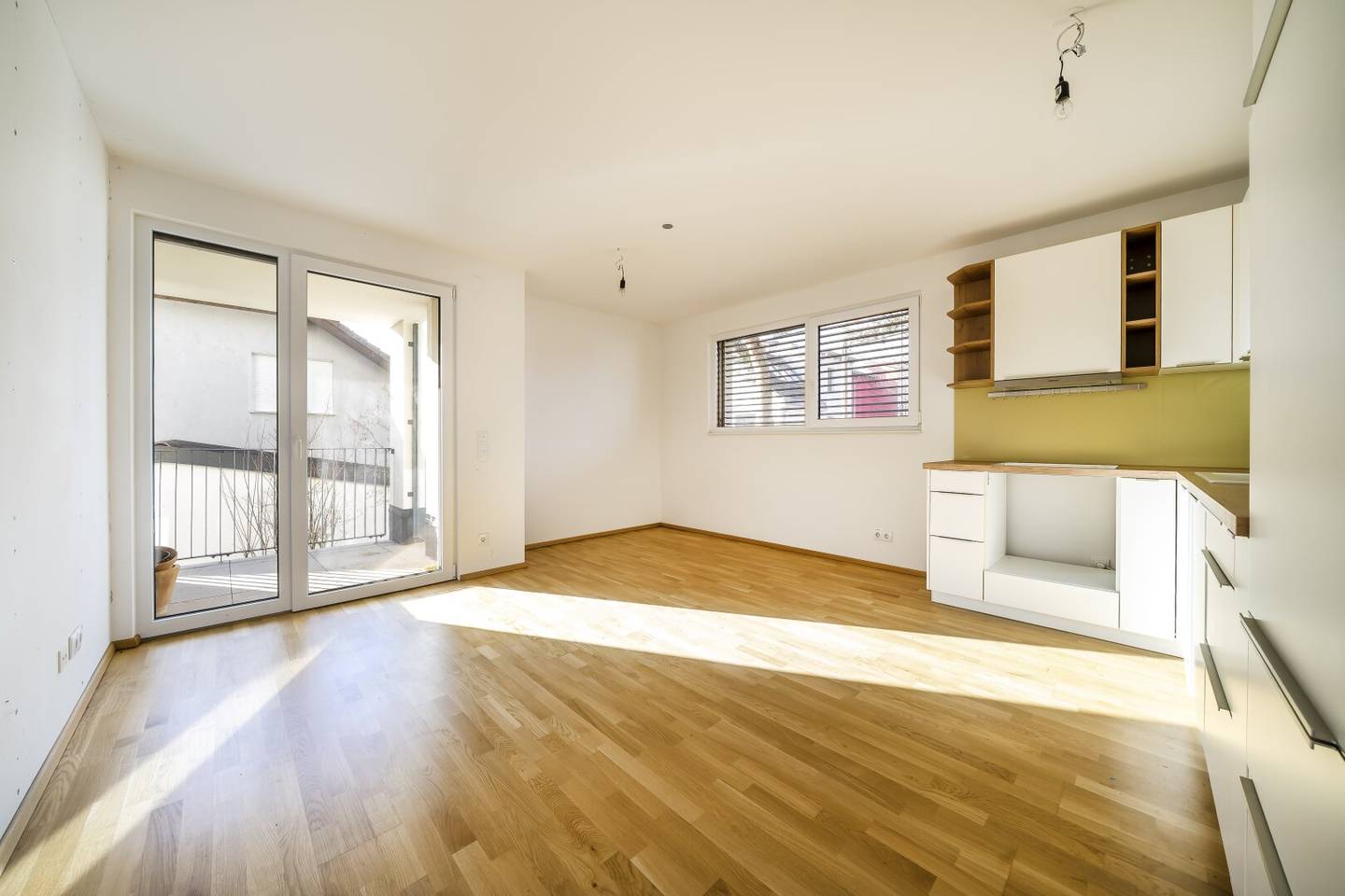***2-Zimmer-Neubauwohnung inklusive Küche mit Südbalkon in absoluter Ruhelage auf Eigengrund***