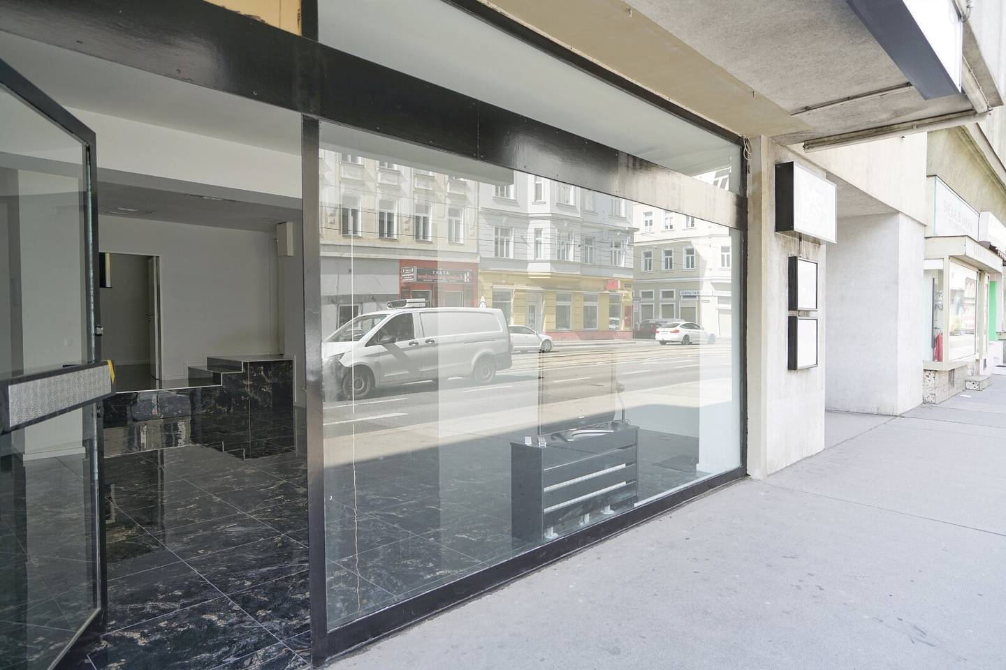 Exklusives Geschäftslokal in Bestlage am Rennweg – vielseitig nutzbar und sofort verfügbar! Provisionsfrei!