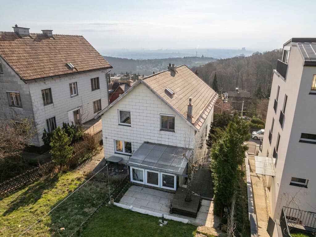 Oberhalb der Stadt! Traumpanorama Traumprojekt Stadt- & Waldblick!