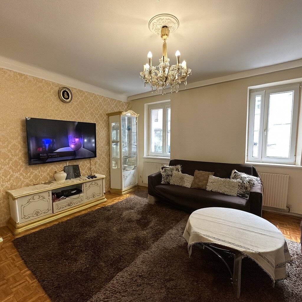 ***Sanierungsbedürftige 2,5 Zimmer-Wohnung nahe Brunnenmarkt***