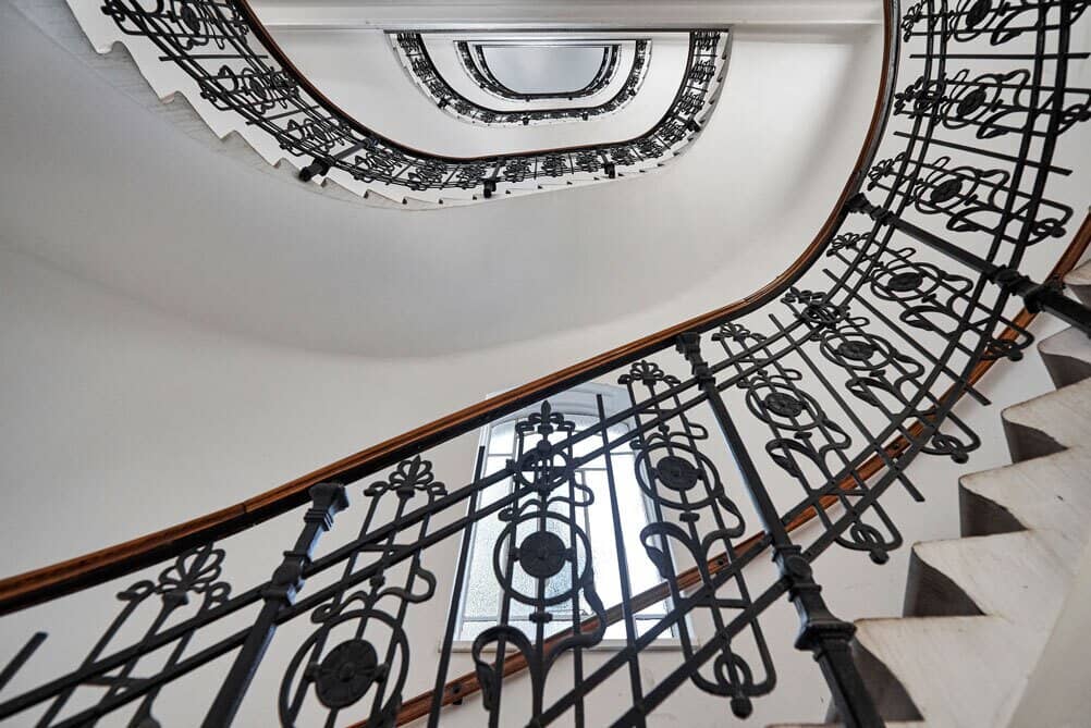 Well laid out old building apartment with private garden Between Rochusmarkt and Kardinal Nagl Platz