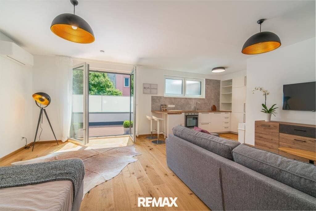 Luxuriöses vollmöbliertes Terrassenstudio mit Grünblick in Ruhelage - All In Miete