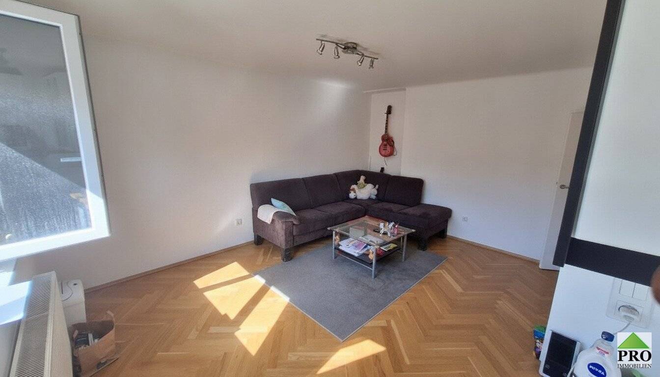 Vollrenovierte sonnige Dachgeschoßwohnung. Potential zur Erweiterung des Rohdachbodens/Nähe Donaukanal und Augarten