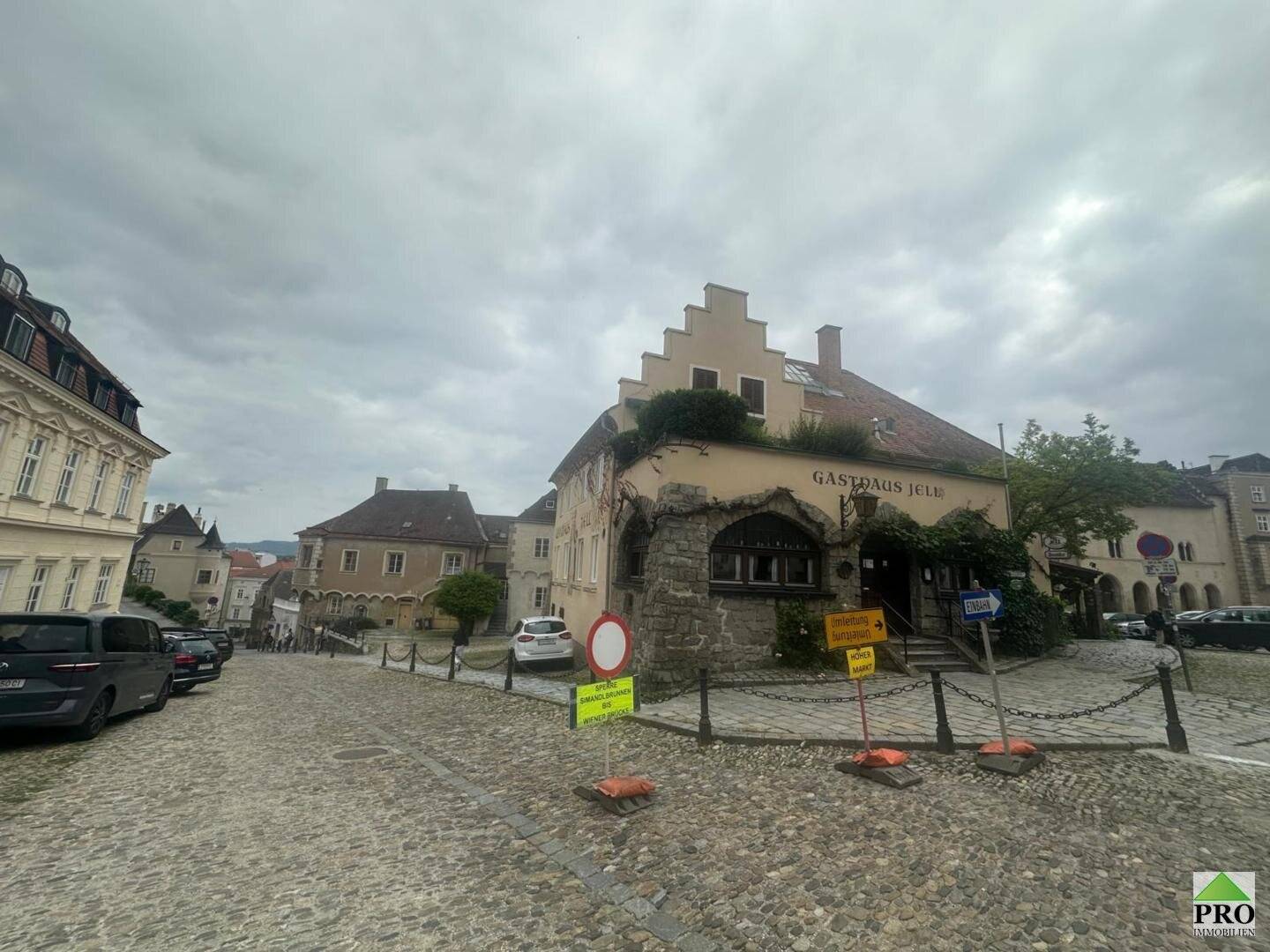 Beste Lage in Krems - am hohen Markt!  167m2 Eigentum  als Geschäft, Büro, Wohnung oder Atelier gut geeignet!