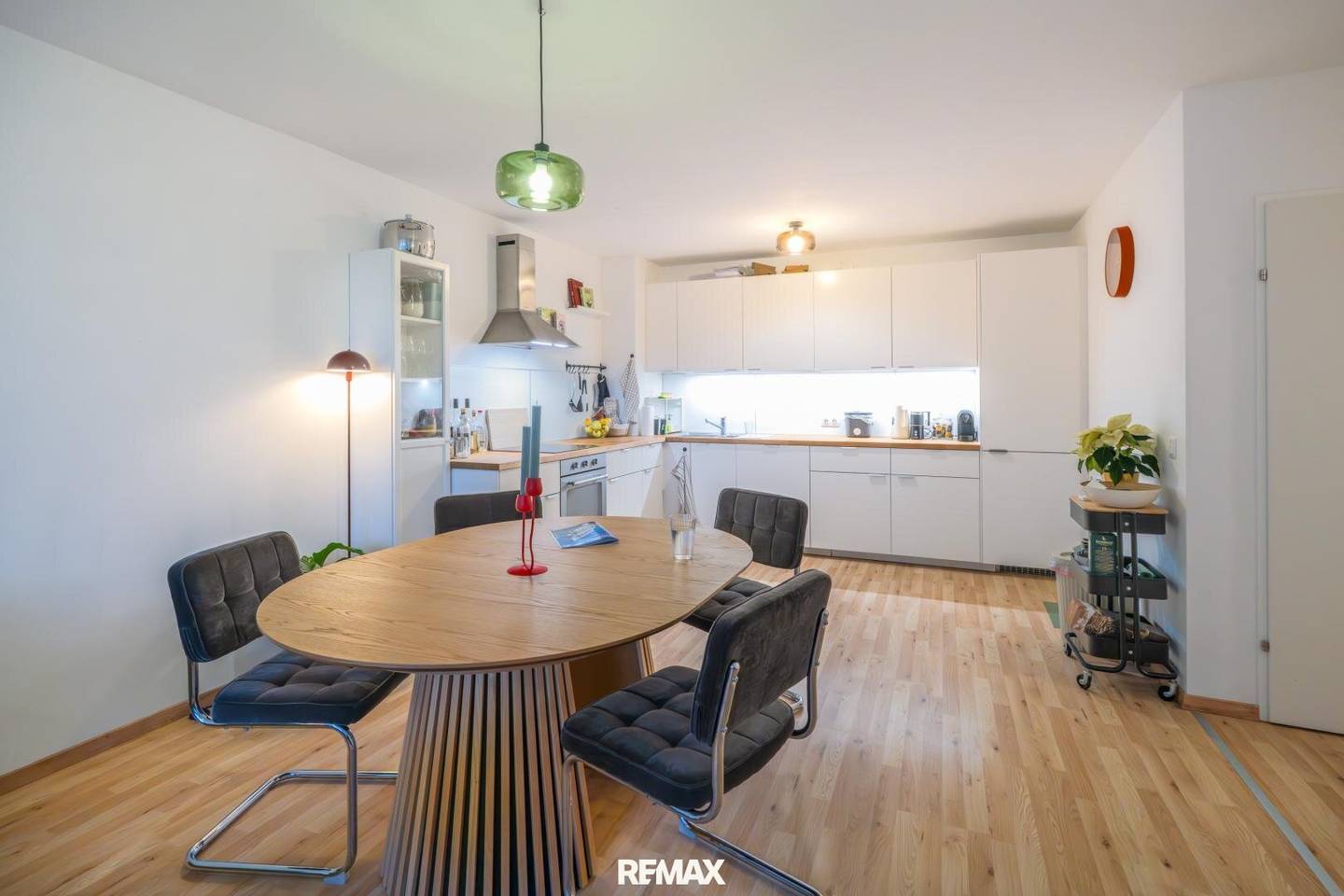 Beinahe Erstbezug: Hervorragend angebundene Drei Zimmer Neubauwohnung  - erste Besichtigungen 29./30.12.