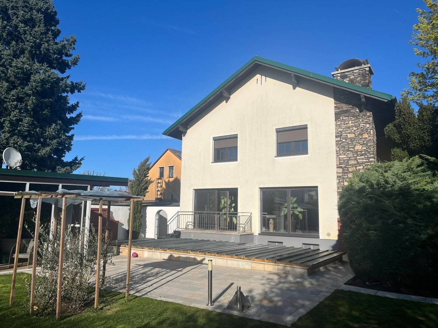 Exklusive Familienresidenz Ruhelage –  3100 St. Pölten mit Poolhaus