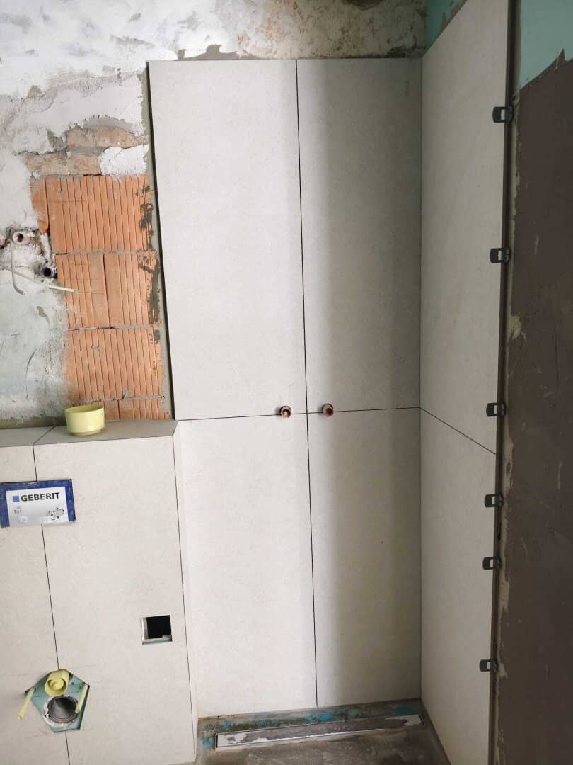 Provisionsfreie 40 m² Altbau-Erstbezug-Wohnung inklusive Einbauküche, U-Bahn fußläufig erreichbar