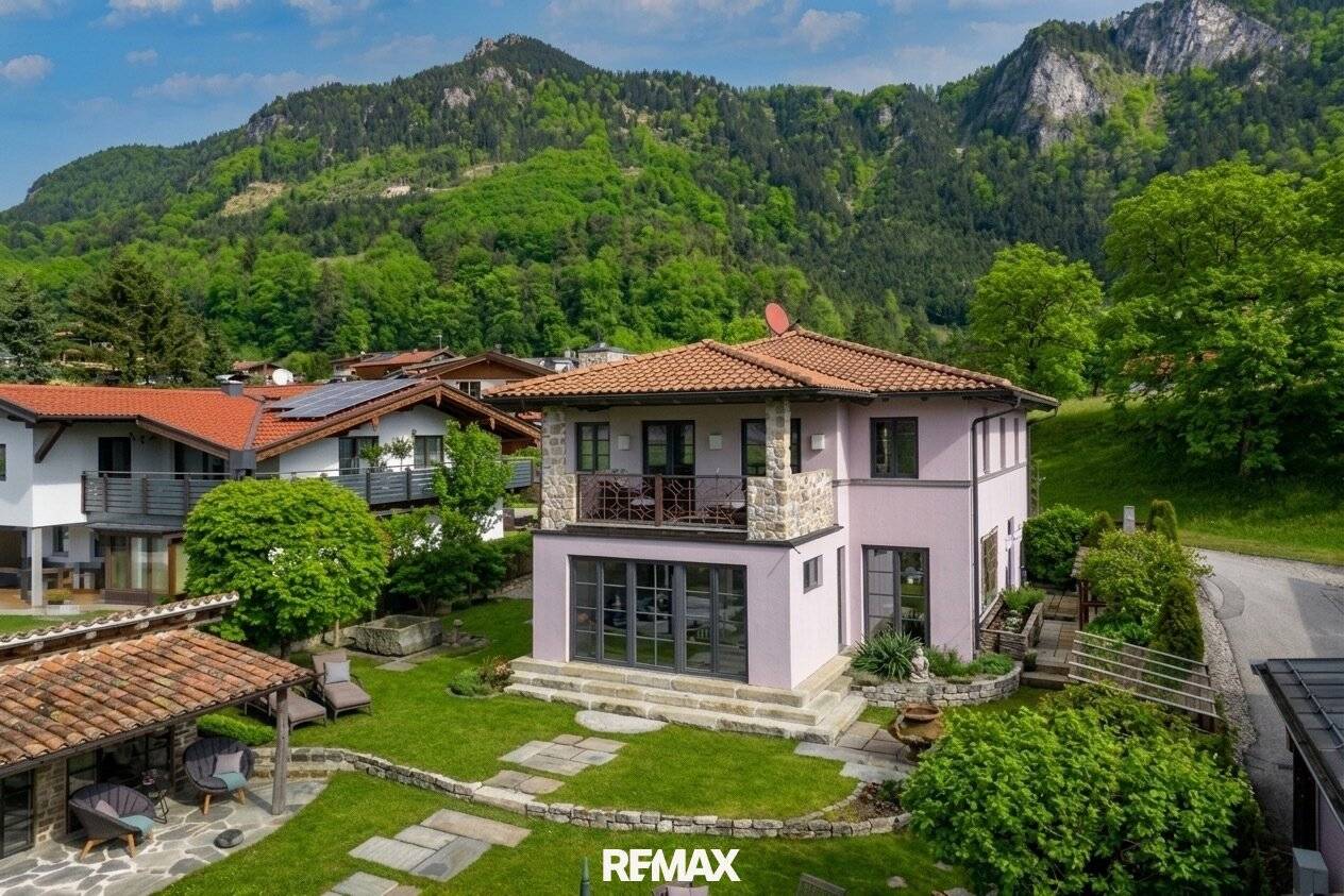 Architektenhaus mit wunderschönem Garten & modernsten Annehmlichkeiten!