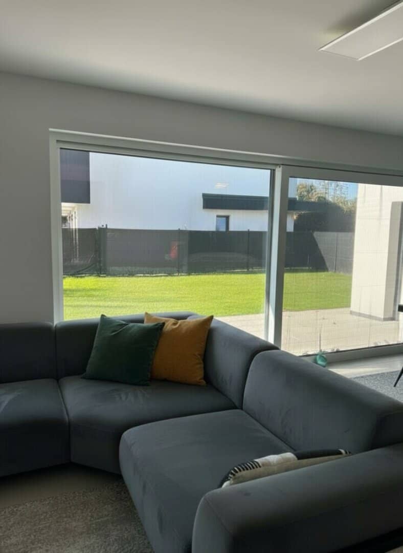 Neuwertiges 5-Zi-Haus in Strasshof mit Garten, Terrasse & 2 Stellplätzen – €649.000
