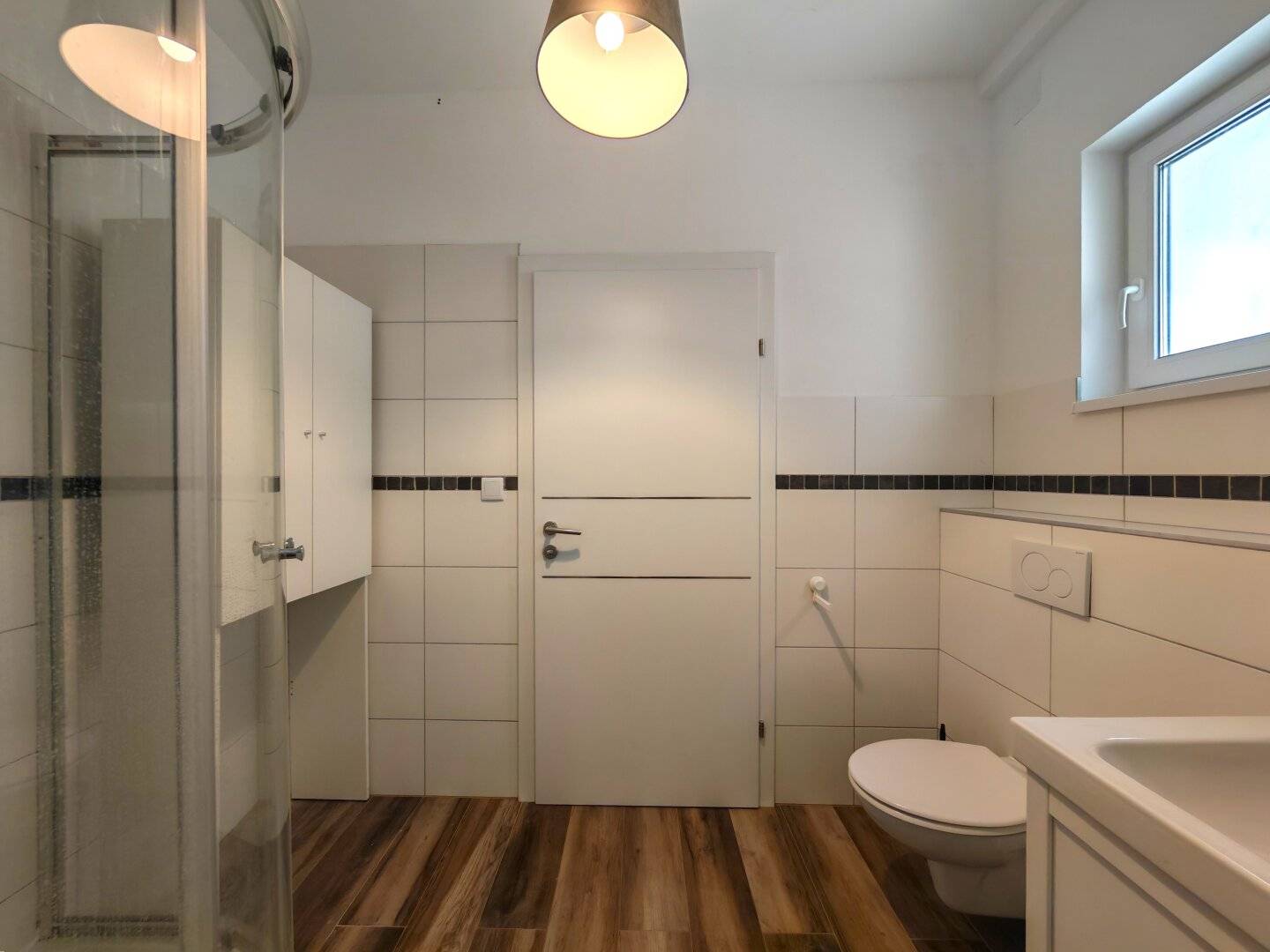 Innovative energy self-sufficient home in the green