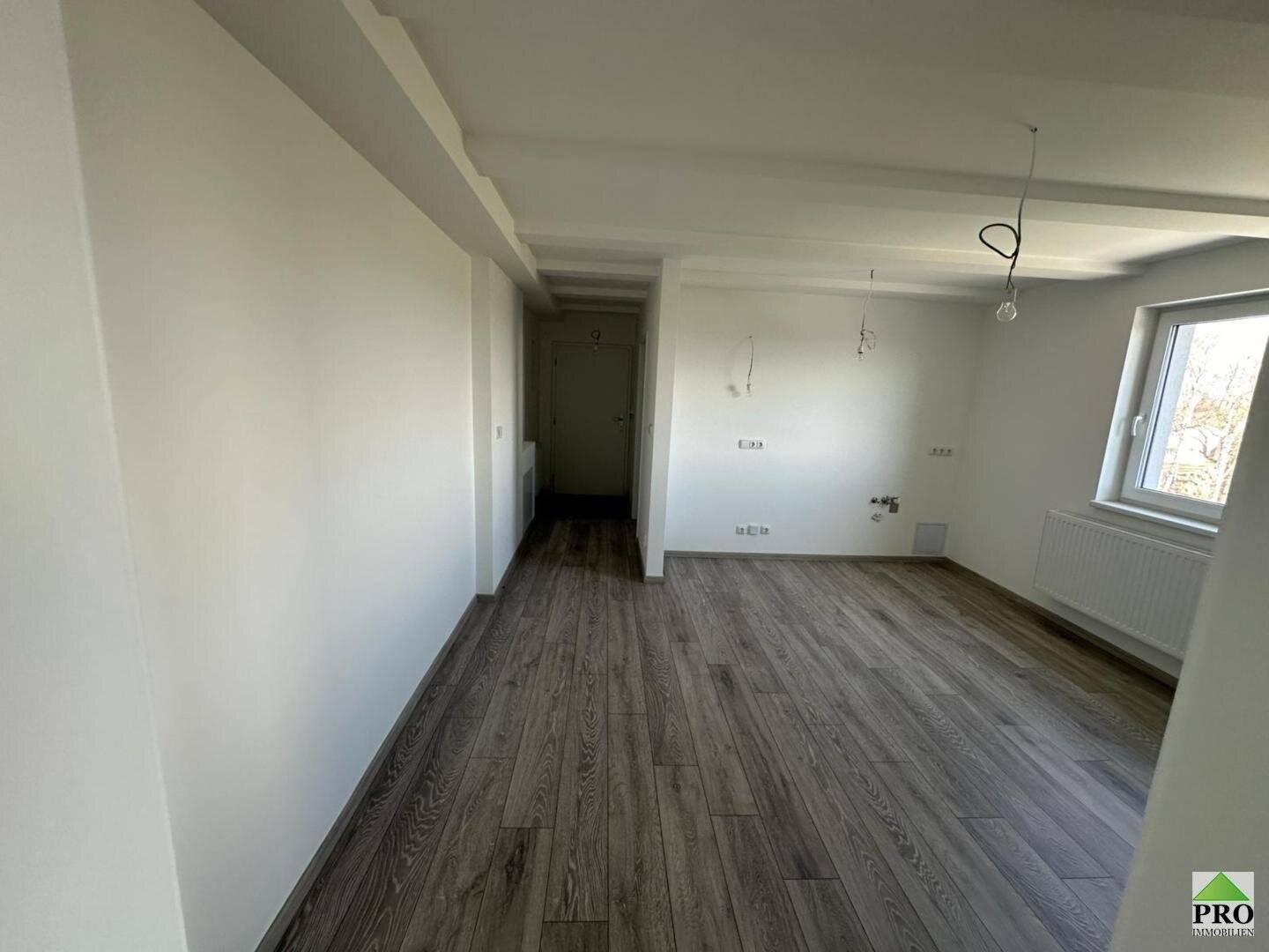 Anleger-Investoren-Gelegenheit! 6 Wohnungen (50% vom Gesamtzinshaus) neu saniert,  zu verkaufen!