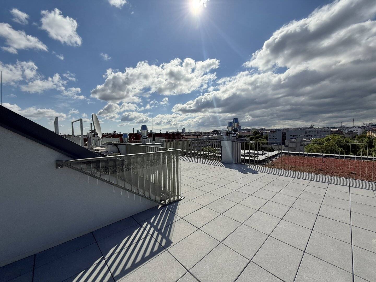 Penthouse with panoramic view and roof terrace