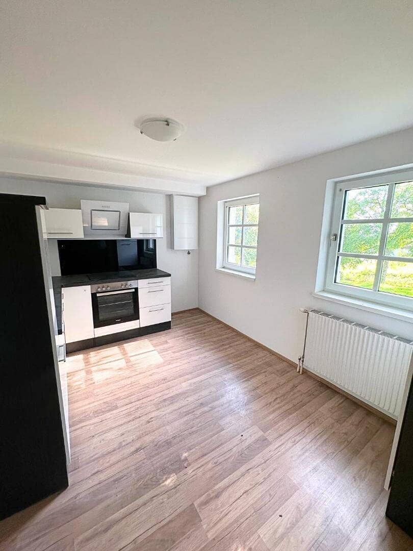 STEYR. Erstbezug! Moderne Wohnung mit Einbauküche, Parkplatz & Zentralheizung!