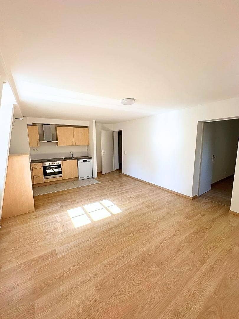 STEYR. Erstbezug! Moderne Wohnung mit Einbauküche, Parkplatz & Zentralheizung!