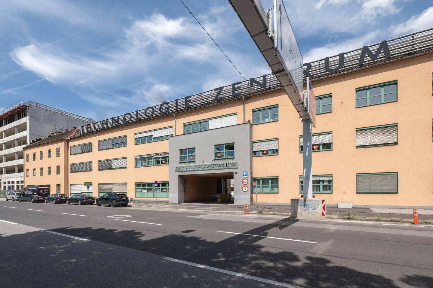 PROVISIONSFREI! Großzügige Bürofläche mit perfekter Infrastruktur im Gewerbeviertel Wiener Straße 131 zu MIETEN!
